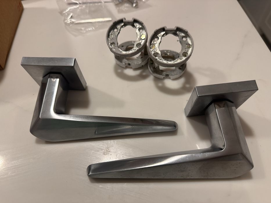 Klamki i rozety VDS Star chrom-satyna ZESTAW