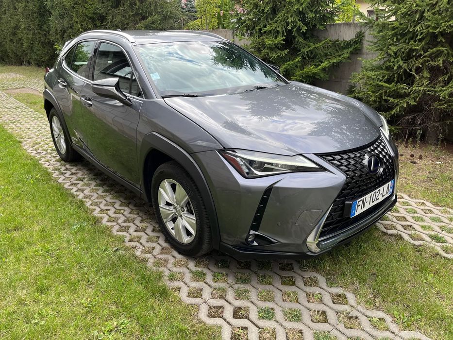 Lexus UX 184KM bezwypadkowy el.klapa klimatronic kamera f-ra vat 23%
