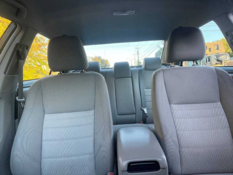 Toyota Camry LE      2015