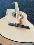 Guitarra acústica para crianças