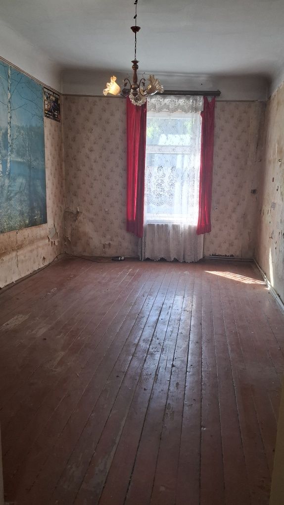 1 кімнатна в центрі з котлом