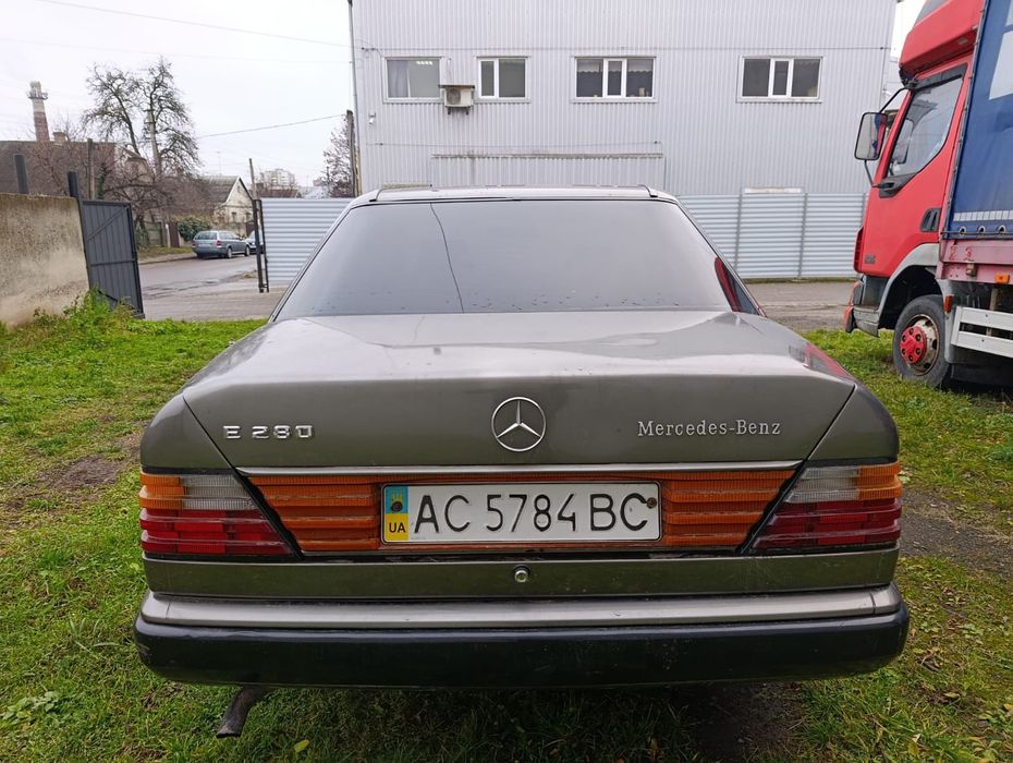 Мерс 124 5тиступка 2.3 бенз/газ