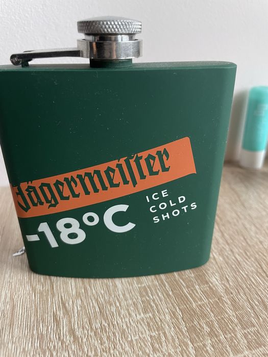 Piersiówka Jagermeister