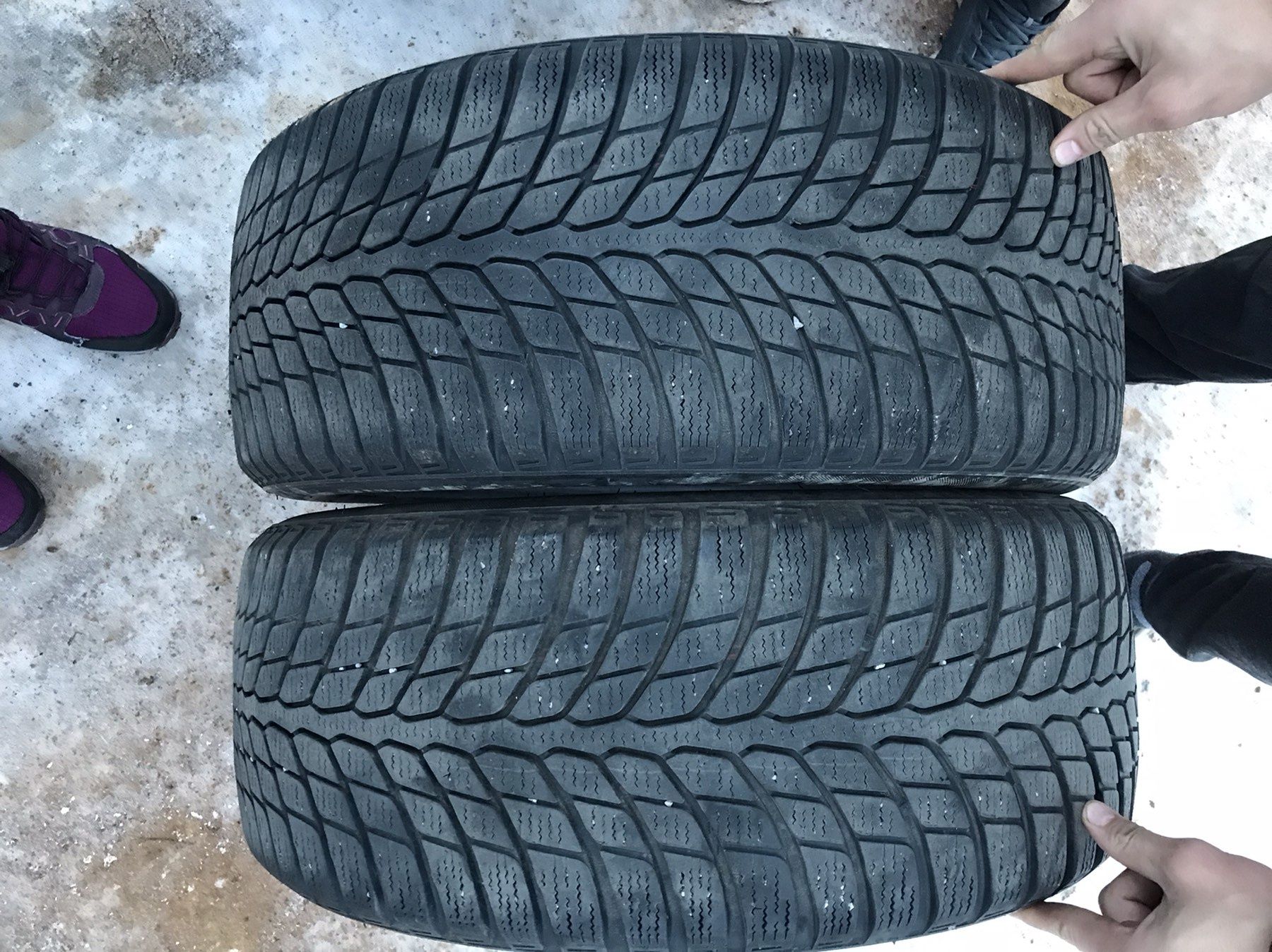 Bridgestone Та Uniroyal R17 225/50 зима