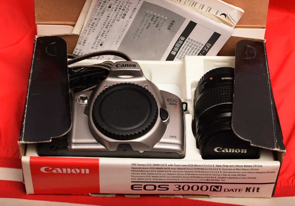 Зеркальный пленочный Canon EOS 300 / Canon EF 28-80-90-105 mm