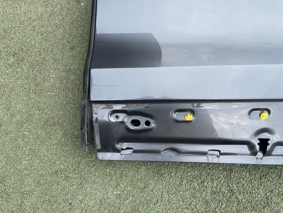 Двері задні ліві колір 6Y / Z7S AUDI Q8 4M8 2018-2022