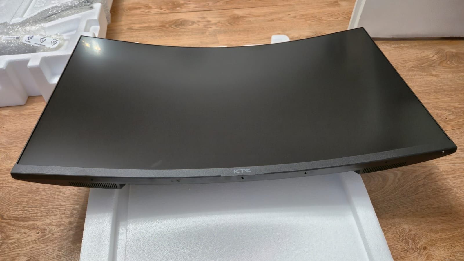 Monitor KTC 32 Całe
