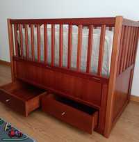 Cama bebe com arrumação