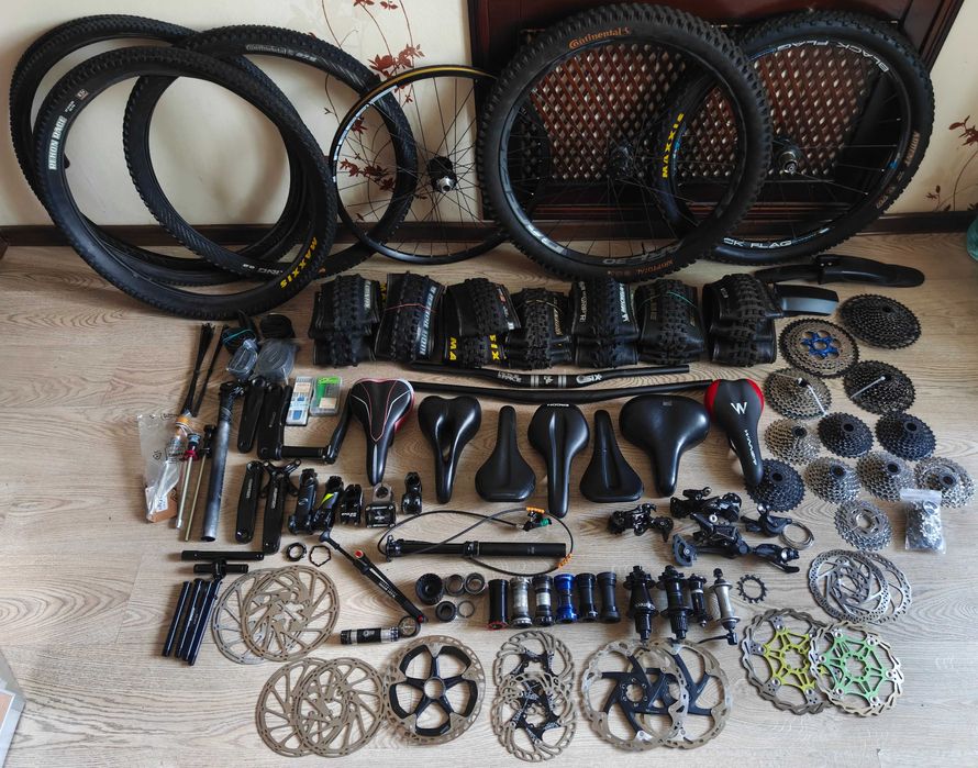 RockShox Vivid Marzocchi Z2 Sram RaceFace Shimano Maxxis ONZA FOX ZEB