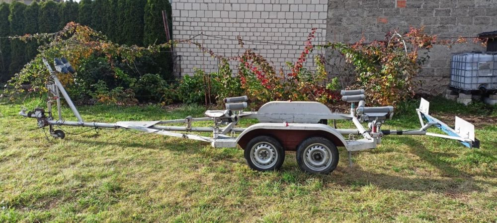 Przyczepa podłodziowa dwuosiowa 2000 DMC