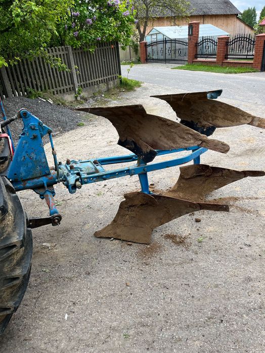 Pług dwuskibowy obrotowy Lemken , produkcji niemieckiej