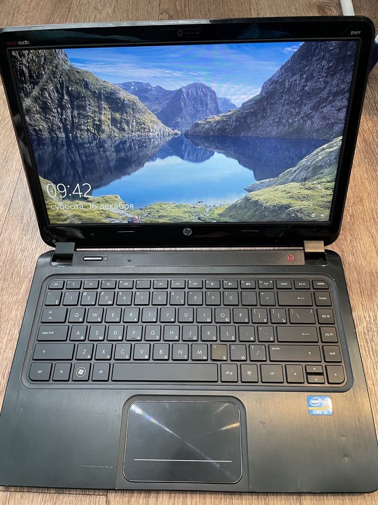 HP Envy 14 i3 6/256gb