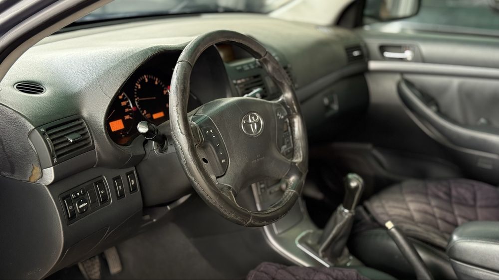 Toyota avensis 2.0 D4d
