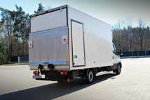 Iveco Daily 35S18 kontener 9eu palet + winda Dhollandia750kg  Iveco Daily 35S18 Himatic kontener 9eu palet + winda Dhollandia 750kg