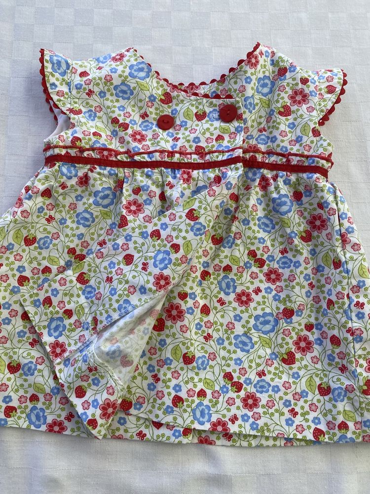 Vestido muito bonito e original bebé 3 meses