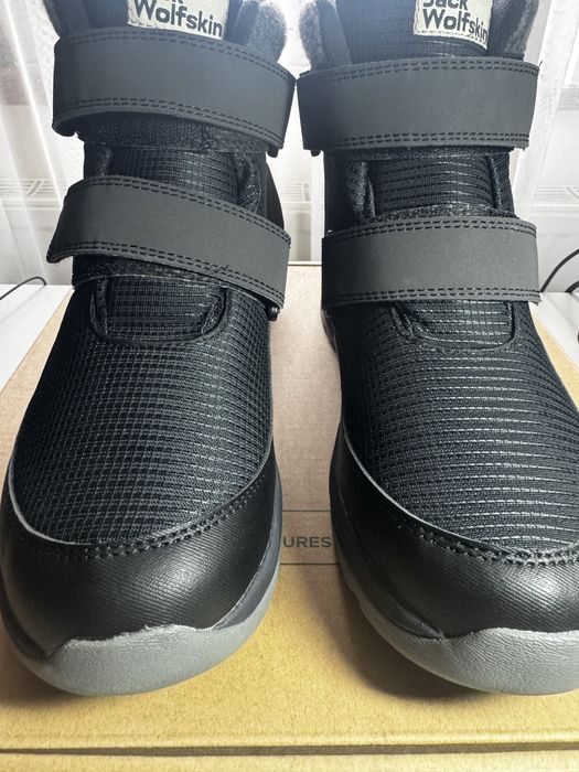 Нові зимові череаики ботінки,для хлопчика.Фірма Jack Wolfskin38 розмір