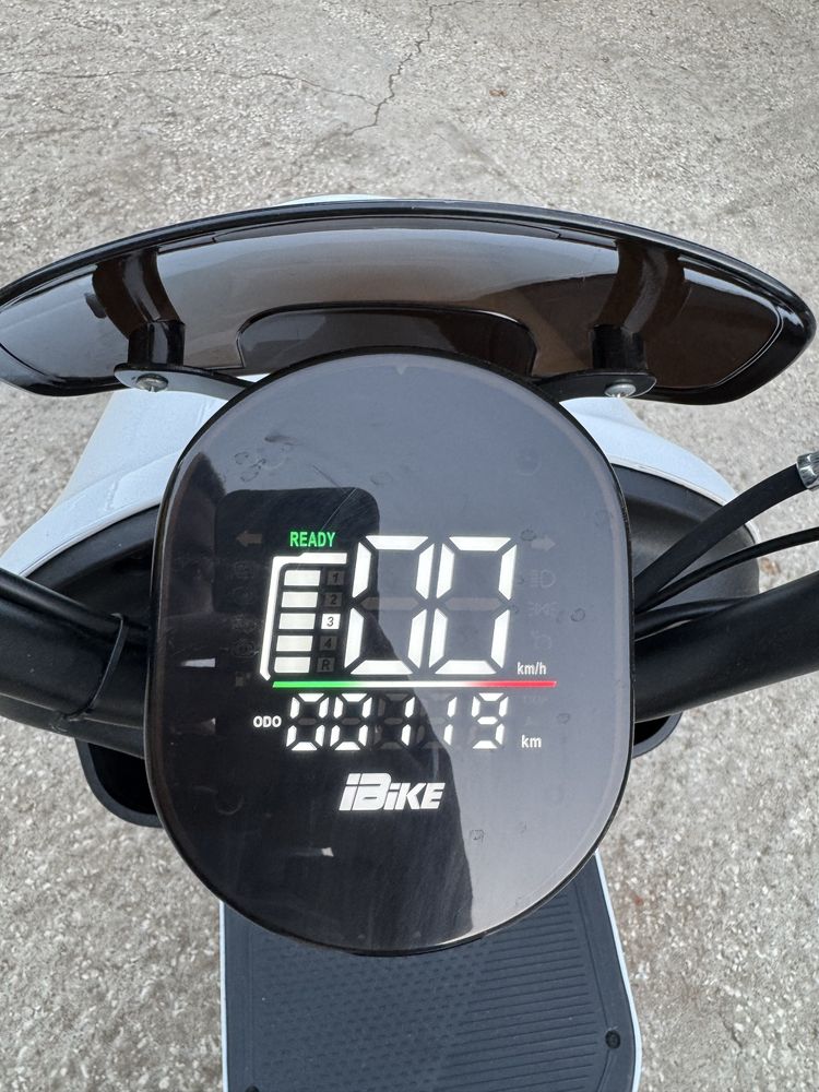 Moto eletrica como nova