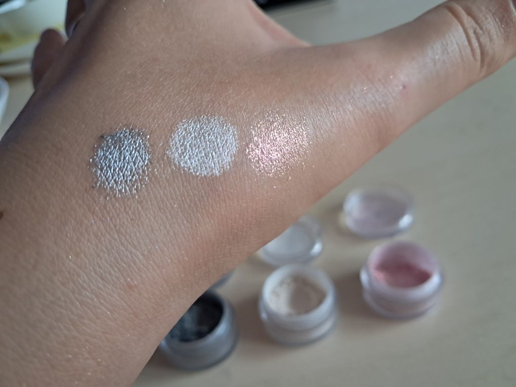Odsypki pigmentów inglot