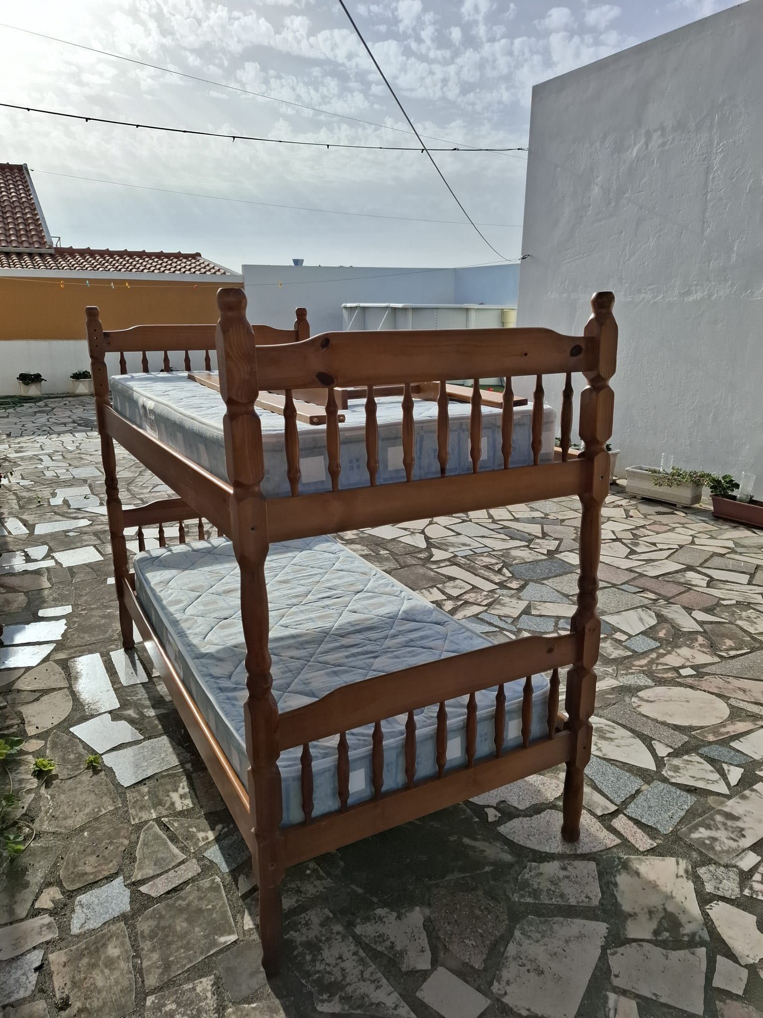Beliche usado com colchões