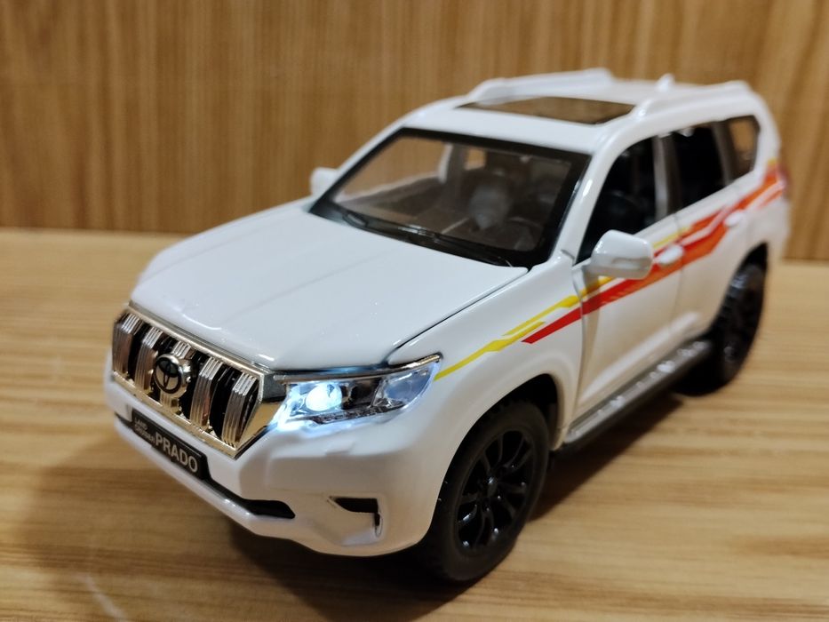 Модель Toyota Land cruiser Prado 1:32 автоэксперт металл свет звук ине
