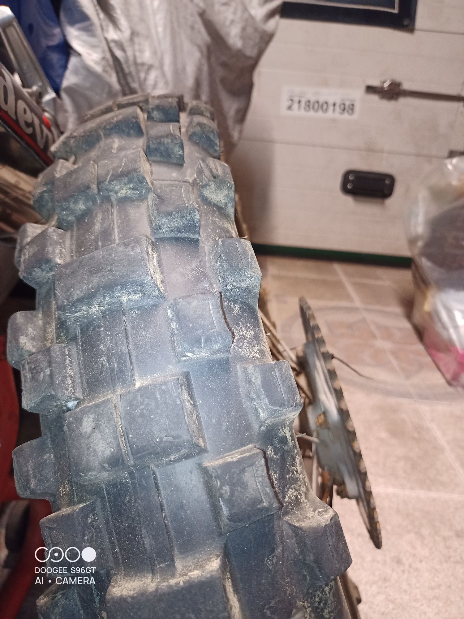 Roda 19 KTM com pneu