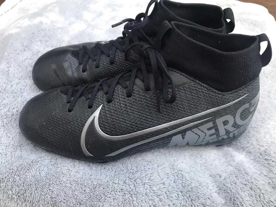 Buty piłkarskie NIKE