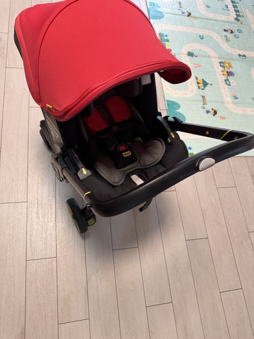 Автокрісло doona з базою