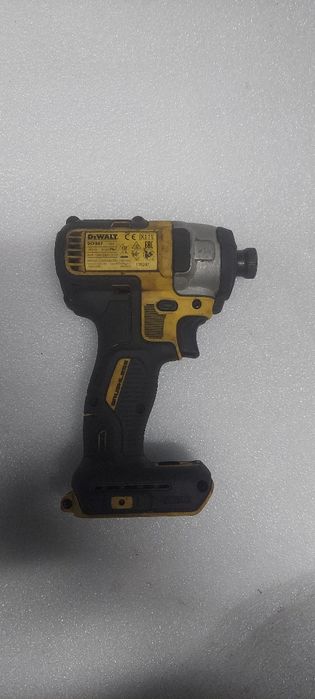 Sprzedam Dewalt dcf887