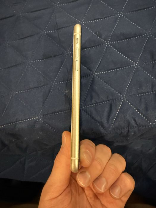 Iphone 11 biały 64GB
