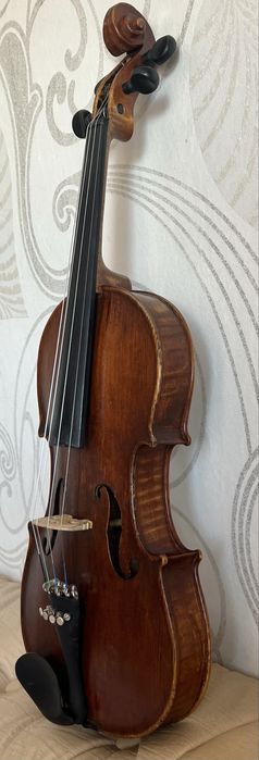 Скрипка для Вишу, Коледжу чи Школи !