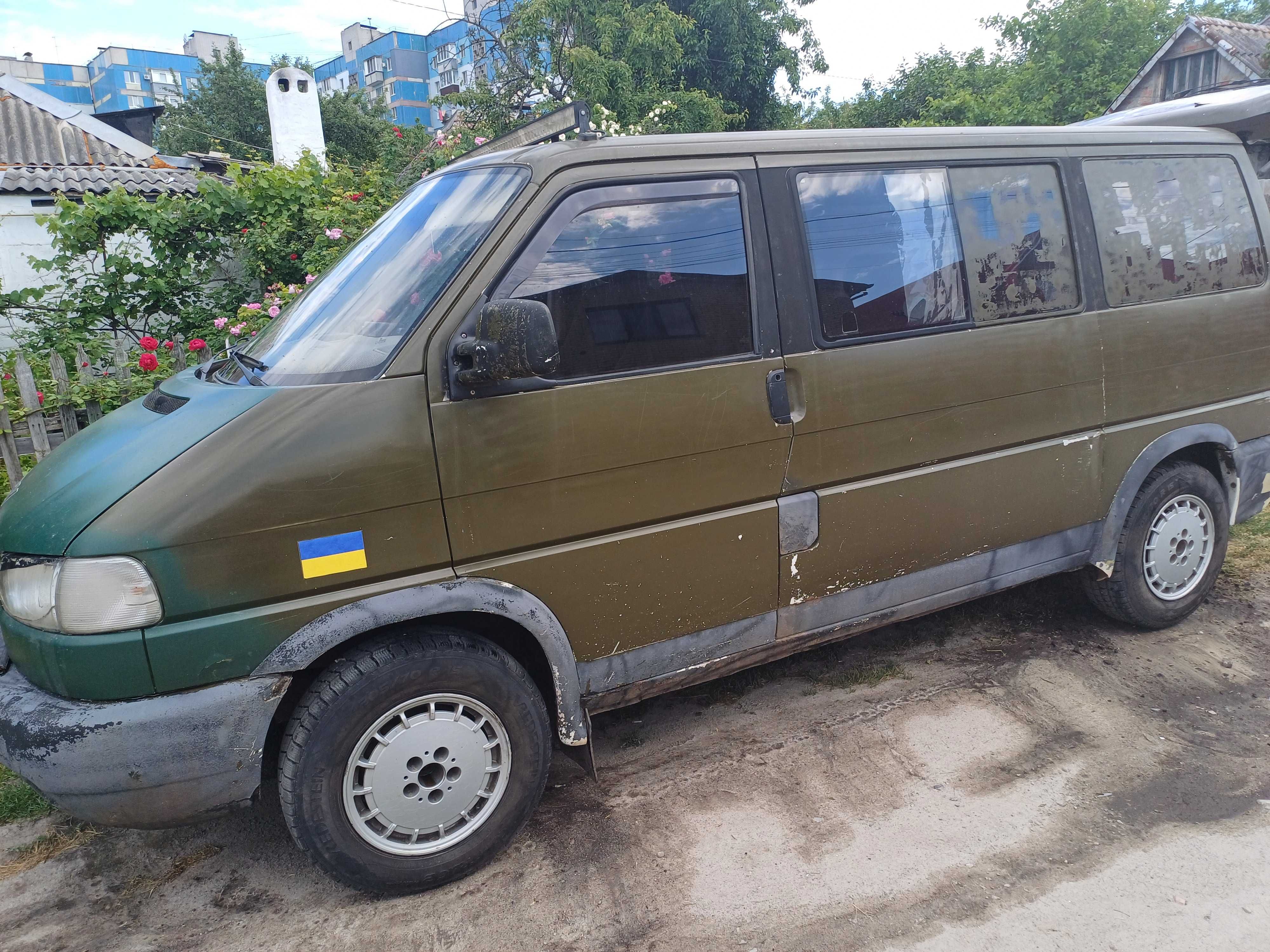 Авто для військових ЗСУ Volkswagen Caravelle 1996