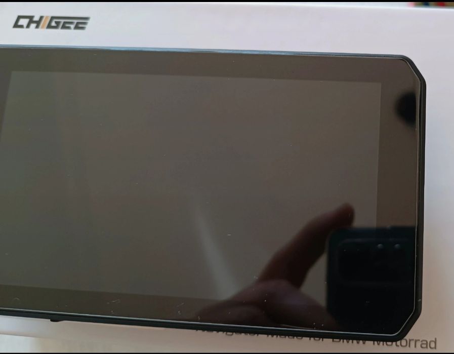 Chigee AIO-5 Play BMW + proteção ecrã já colocado