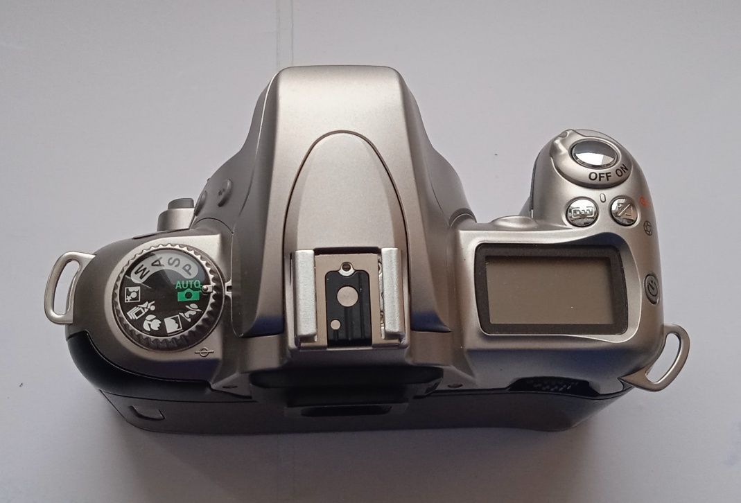 Nikon  F 55 / bez obiektywu/ samo body /