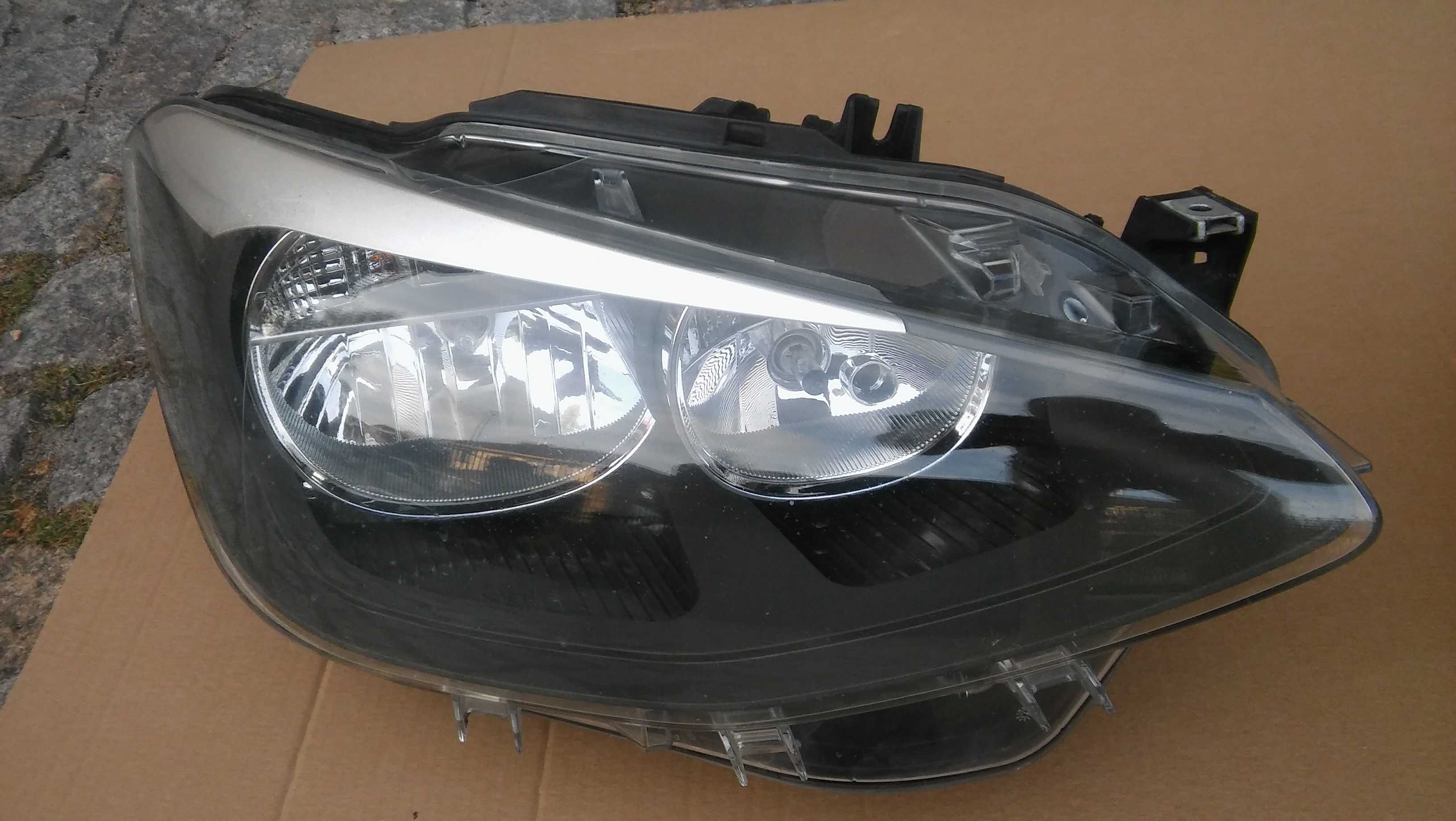 BMW 1,F20,od 11r,lampy przód,Lewa,Prawa,zwykłe H7,oryginał,Hella