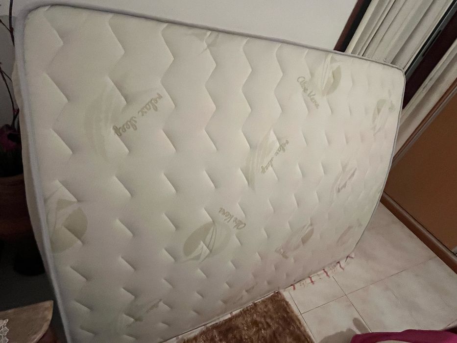 Colchão de casal novo