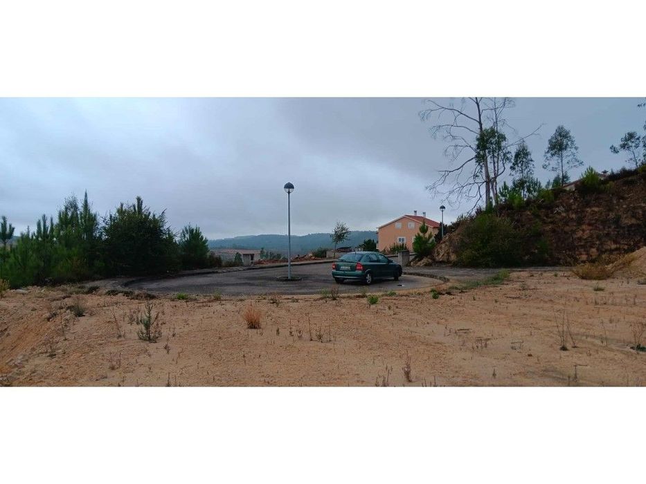 Lote de Terreno Urbano para Construção de Moradia - Quinta de Santo...