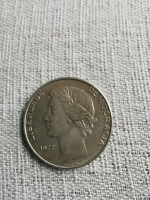 Moeda de 25 escudos- Liberdade Democracia