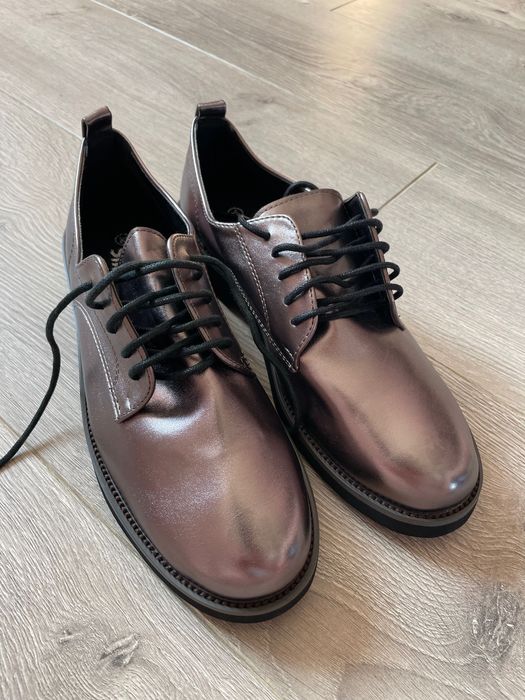 Туфлі дівчинка 38 р. екошкіра НОВІ бронза блискучі