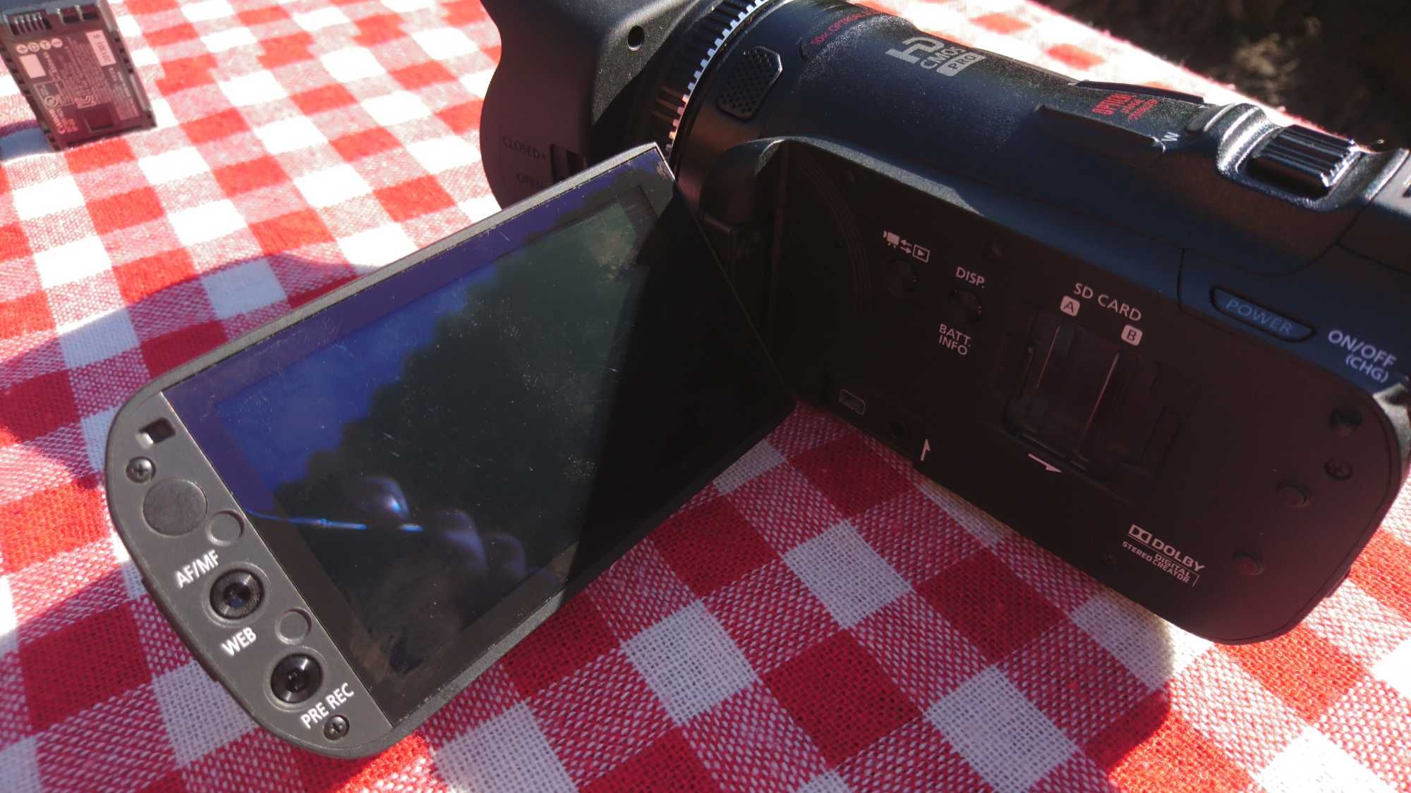 Відеокамера Canon LEGRIA HF G25