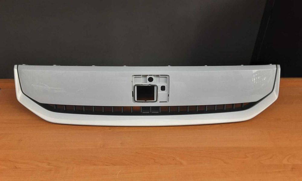 Решітка радіаторів Polestar 2 рестайлінг 2023-2024 фарба 729