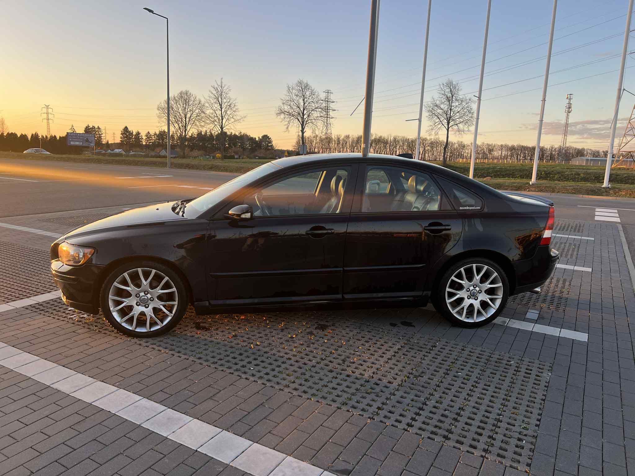 VOLVO S40 - T5 . (5 cylindrów, Turbo i 220 KM) GAZ! Świetna CENA!