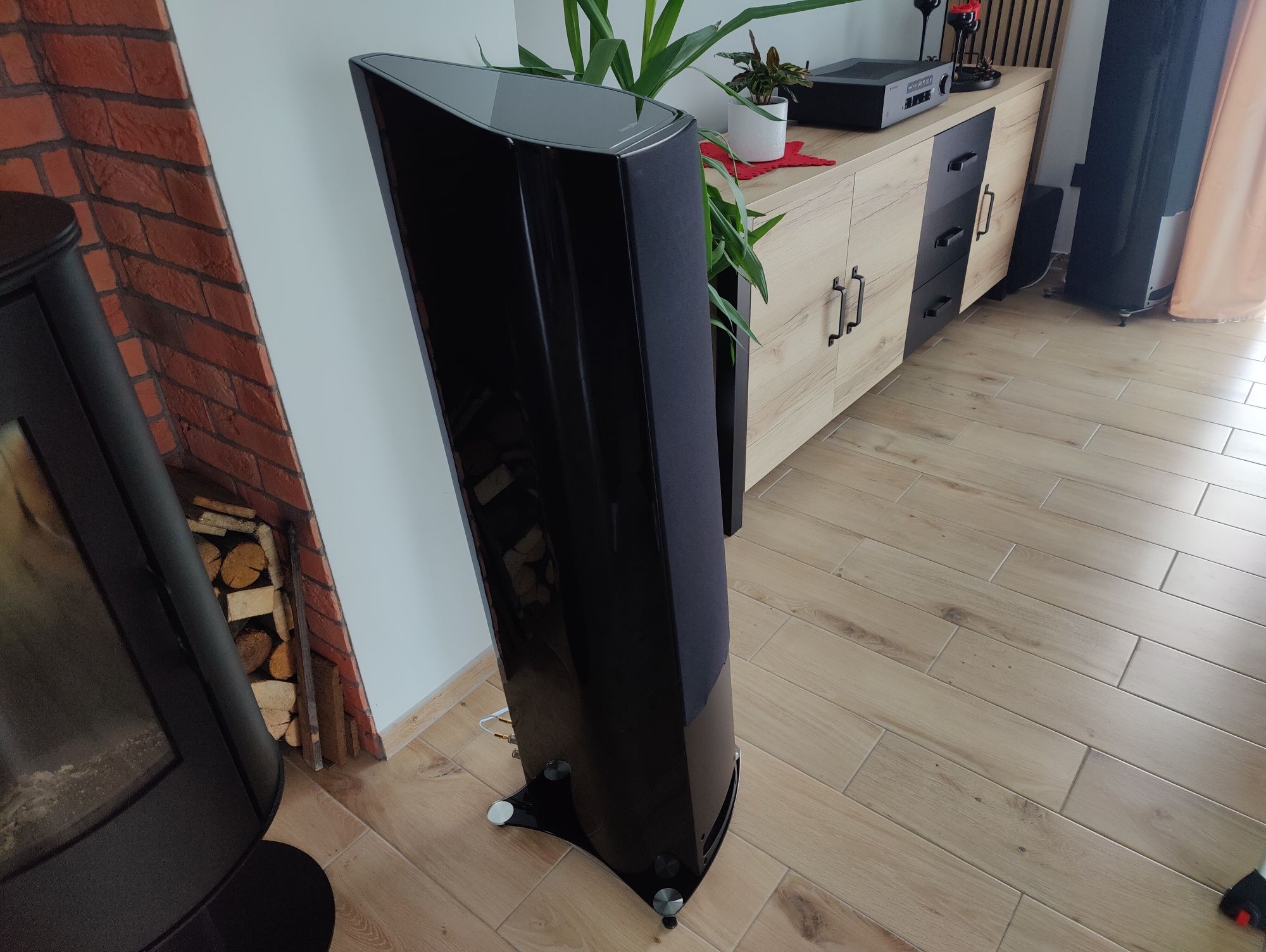 Sonus Faber Venere 3.0 czarne, video prezentacja