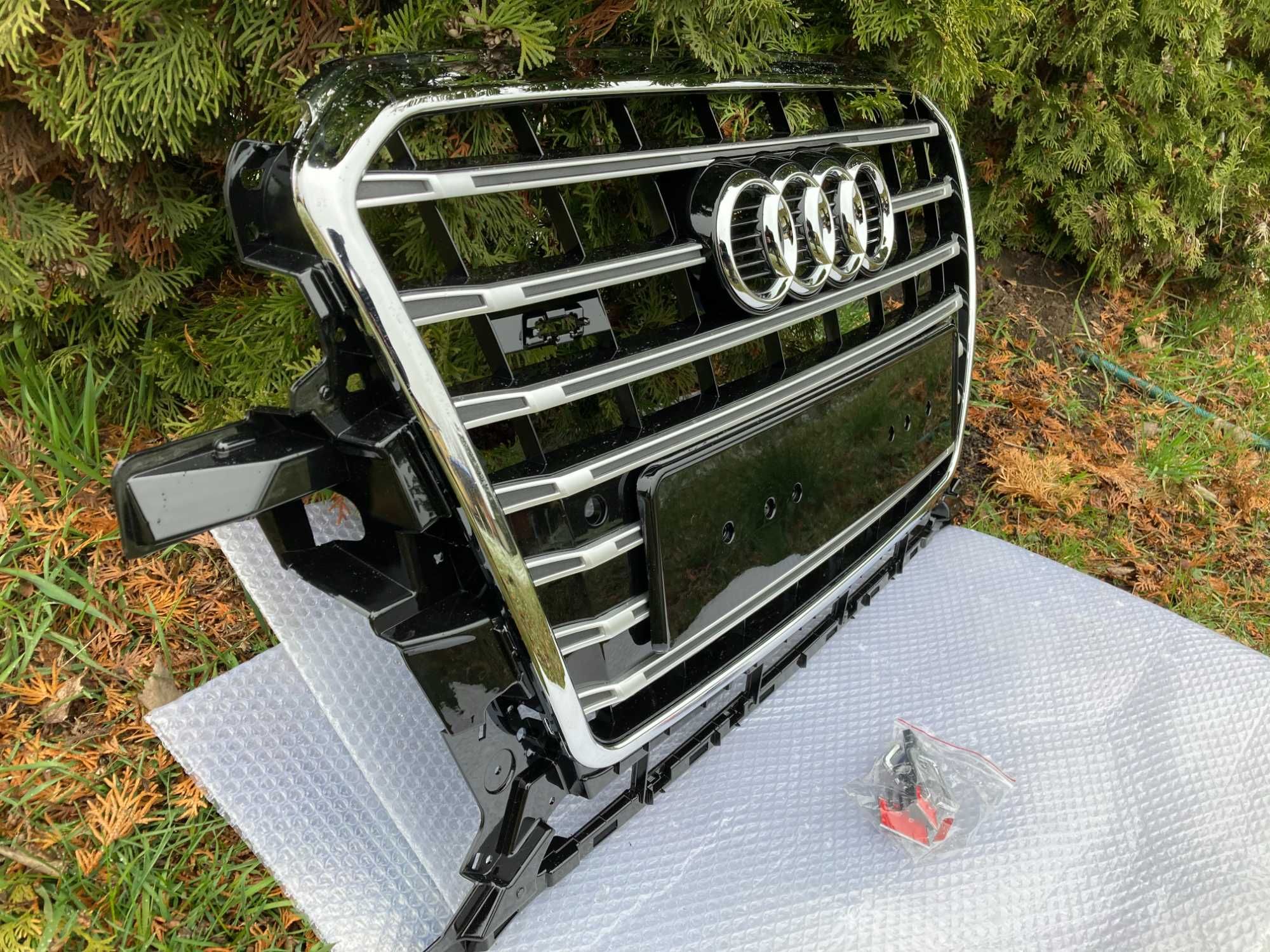 Решетка радиатора Ауди S-Line стиль BlackChrom AUDI Q5 2012-2016год.