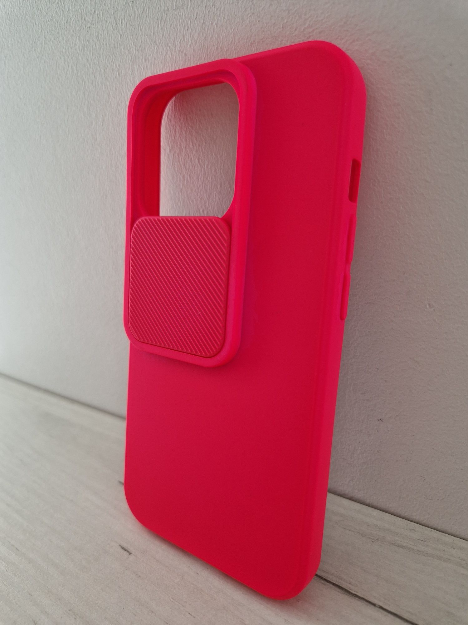 Camshield Soft do Iphone 15 Pro Różowy