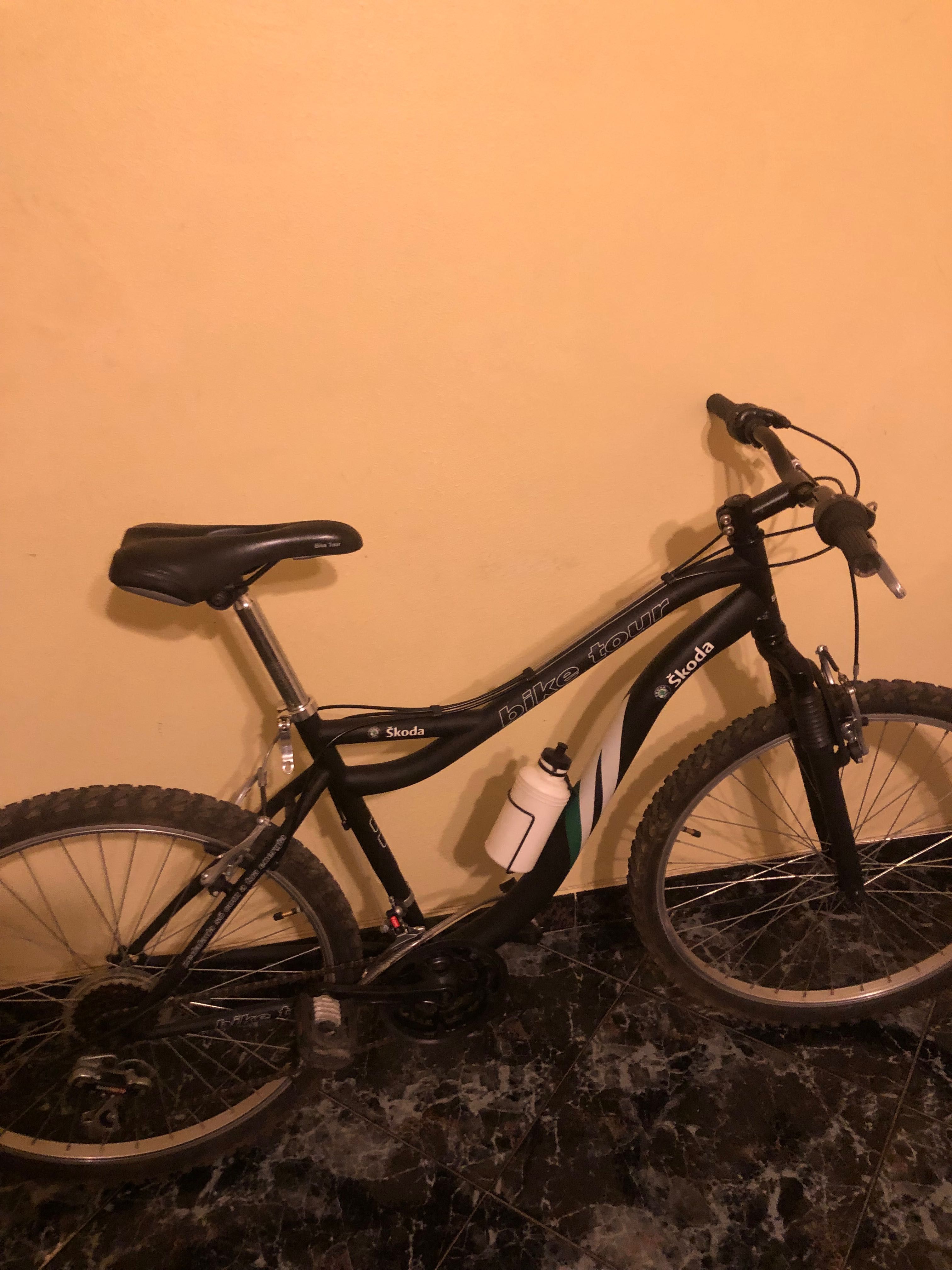 Bike Skoda ideal pra montagem de set up (como nova)
