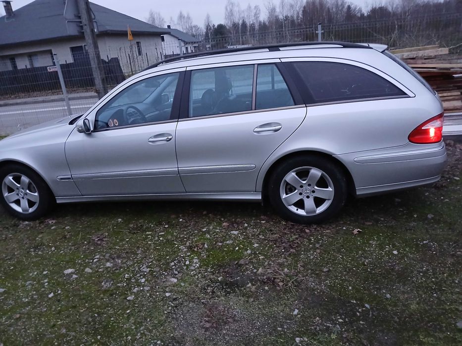 Mercedes  w 211. Kombi 3.2cdi