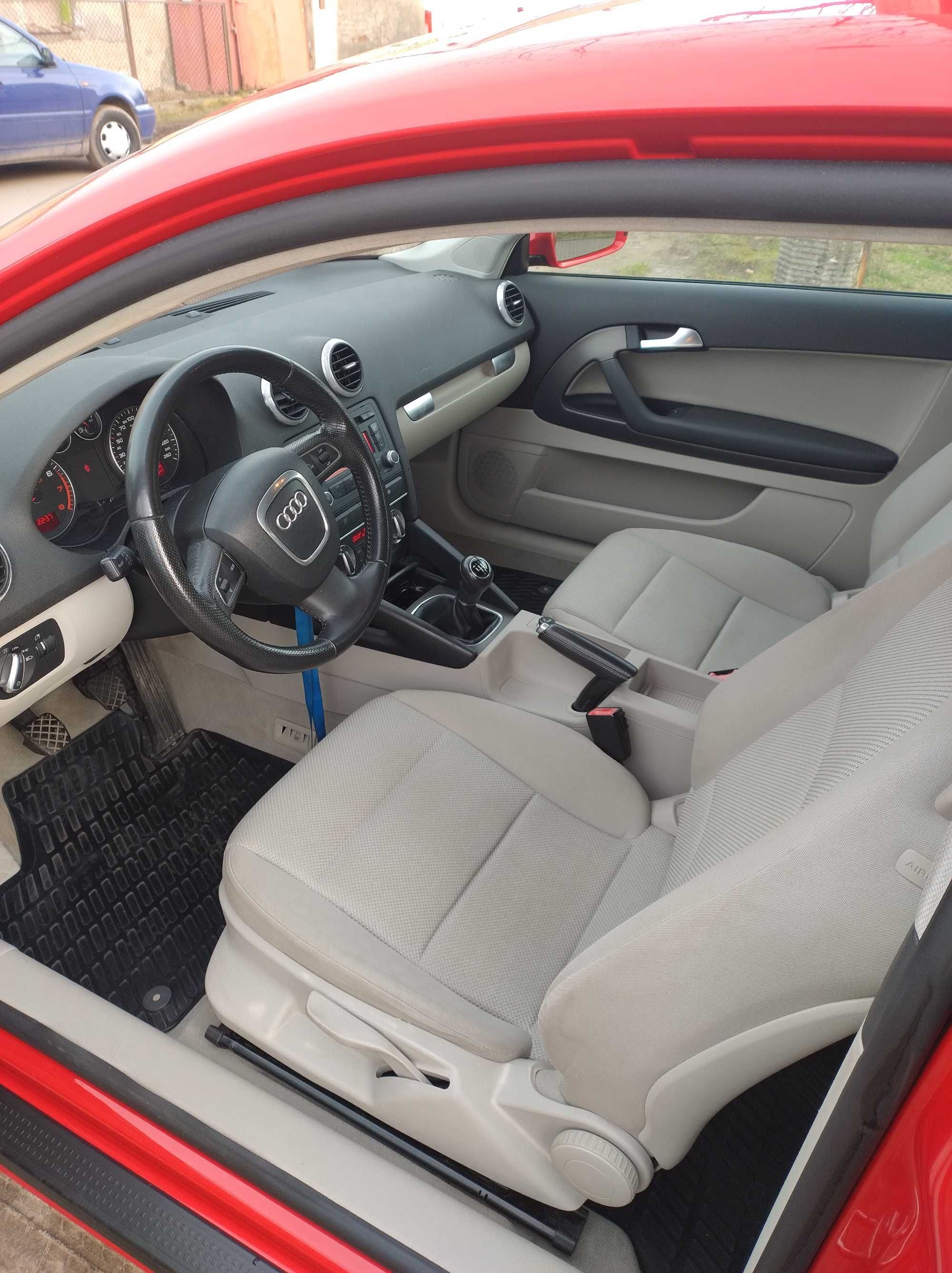 audi a3 pięknie czerwone