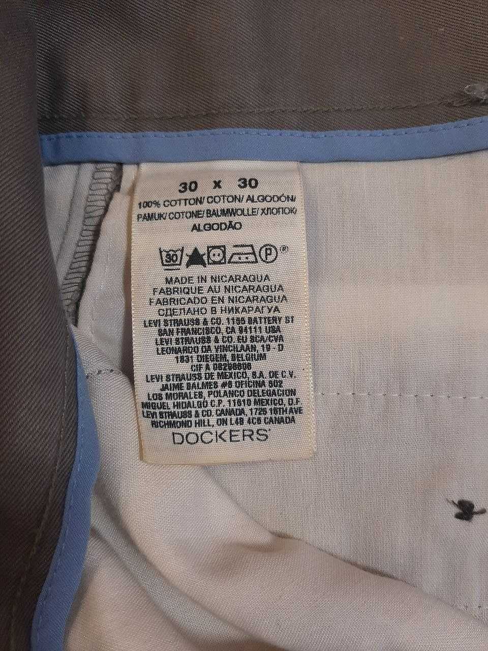 Продаю дышащие брюки новые Dockers размер S