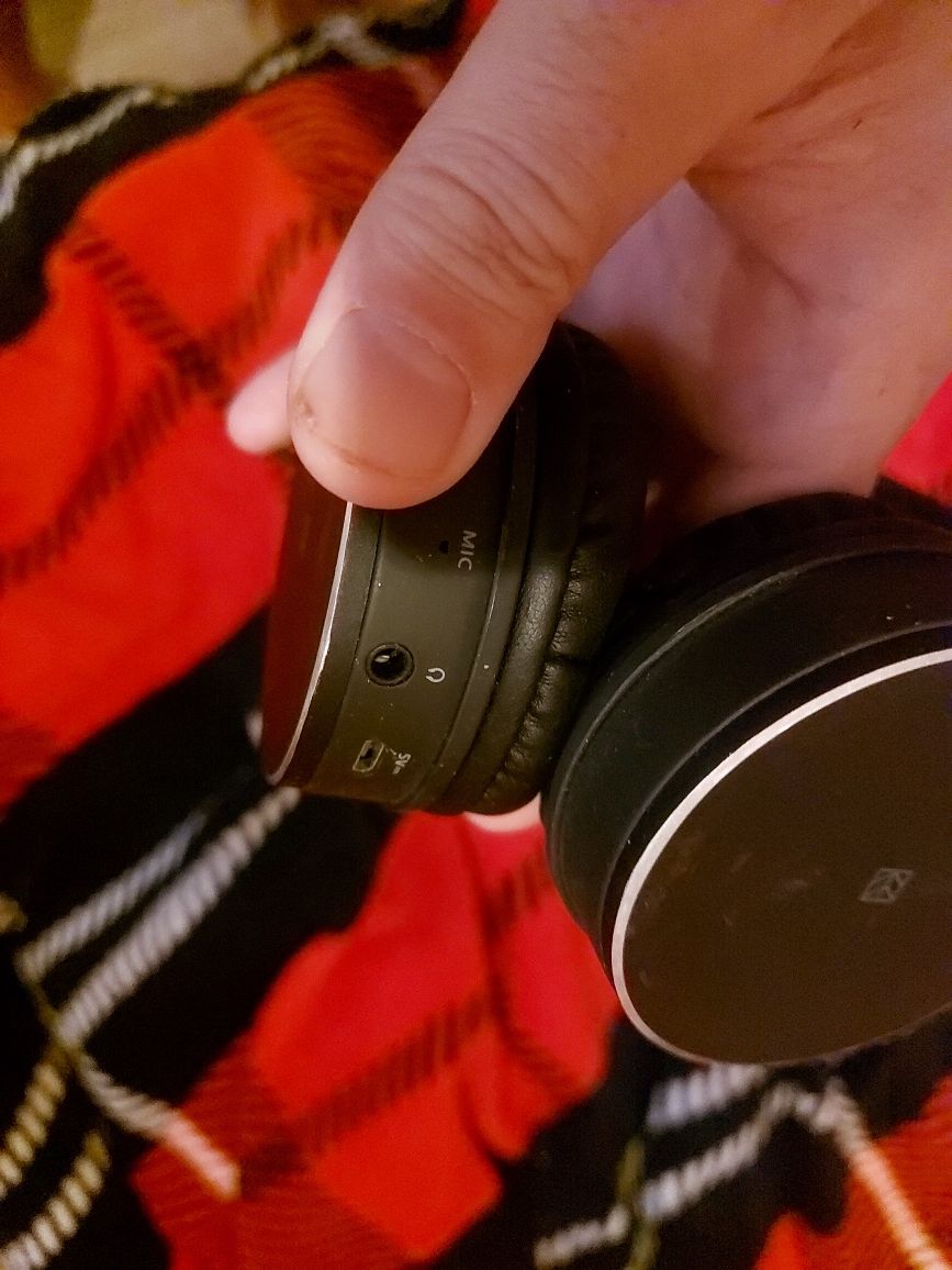 Słuchawki bezprzewodowe Bluetooth + mikrofon  / nowe
