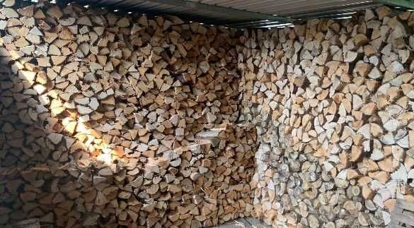 Lenha de pinho seca 35€ o metro cúbico